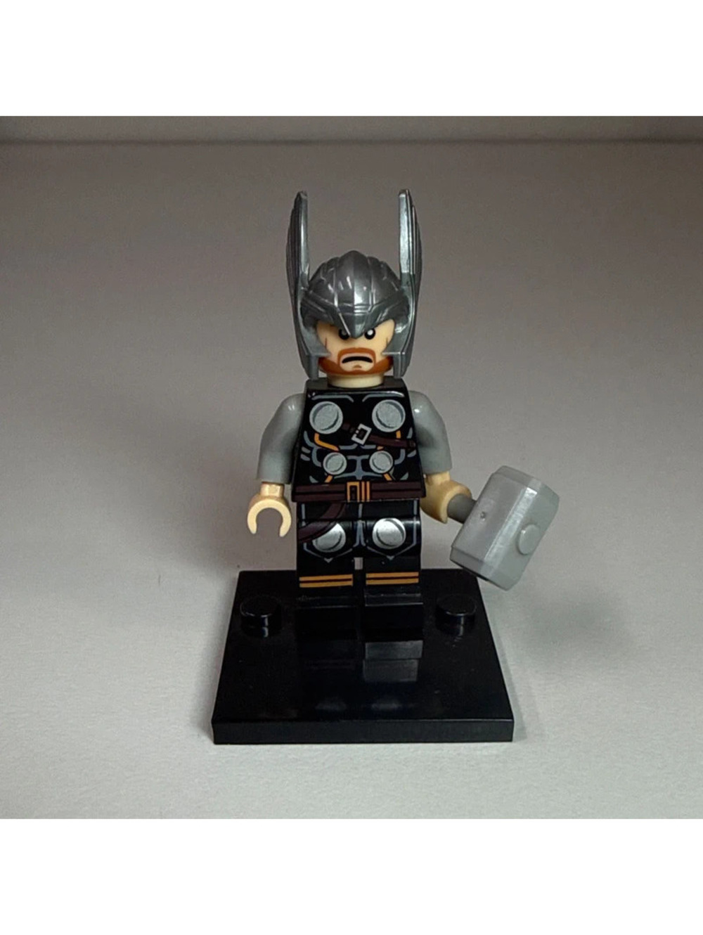 Lego Marvel Super Heroes Minifigure Thor With equipment, costume figure